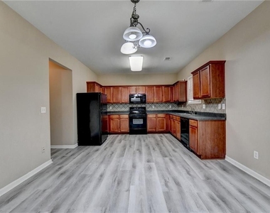 1646 Hedington Court - Photo Thumbnail 16