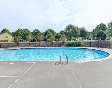 1646 Hedington Court - Photo Thumbnail 51