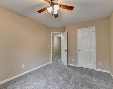 1646 Hedington Court - Photo Thumbnail 41