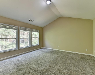 1646 Hedington Court - Photo Thumbnail 26