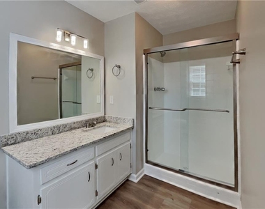 5054 Arbor Lane Sw - Photo Thumbnail 7