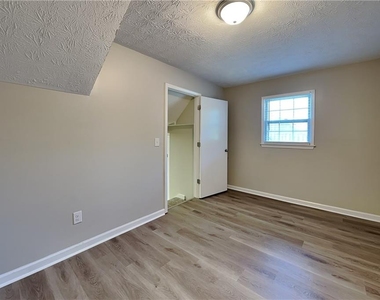 5054 Arbor Lane Sw - Photo Thumbnail 12