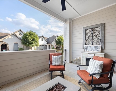 211 Prairie Lane - Photo Thumbnail 9