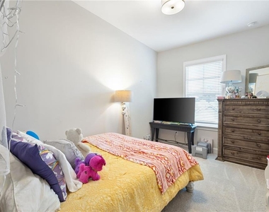 211 Prairie Lane - Photo Thumbnail 18