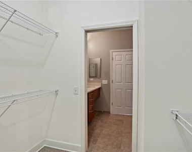 3820 Roswell Road Ne - Photo Thumbnail 13