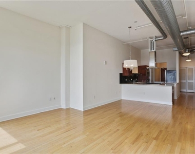 3820 Roswell Road Ne - Photo Thumbnail 2