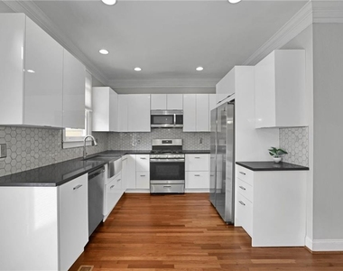 1079 Marietta Boulevard Nw - Photo Thumbnail 12
