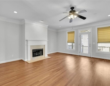 1079 Marietta Boulevard Nw - Photo Thumbnail 5