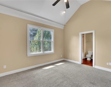 1079 Marietta Boulevard Nw - Photo Thumbnail 21