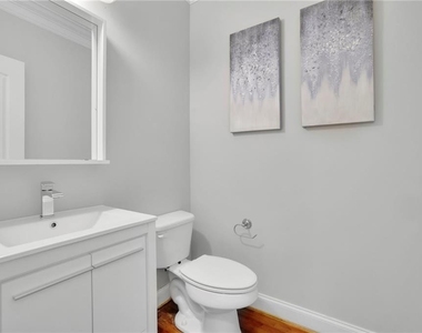 1079 Marietta Boulevard Nw - Photo Thumbnail 9