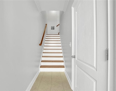 1079 Marietta Boulevard Nw - Photo Thumbnail 3