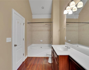 1079 Marietta Boulevard Nw - Photo Thumbnail 24