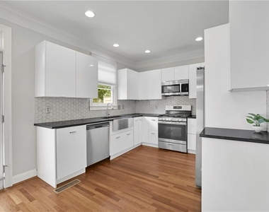 1079 Marietta Boulevard Nw - Photo Thumbnail 13
