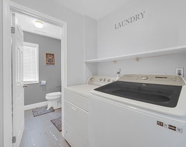 23327 N Wildwood Lane - Photo Thumbnail 18