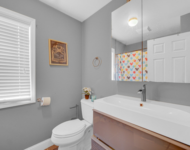23327 N Wildwood Lane - Photo Thumbnail 19