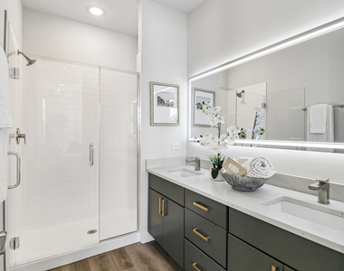720 Thayer Street - Photo Thumbnail 4