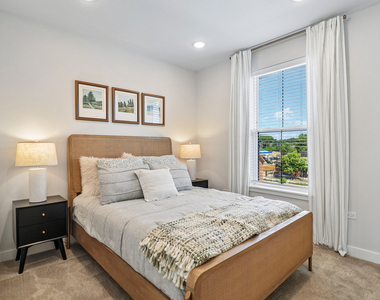 720 Thayer Street - Photo Thumbnail 7