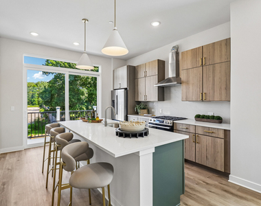 720 Thayer Street - Photo Thumbnail 1