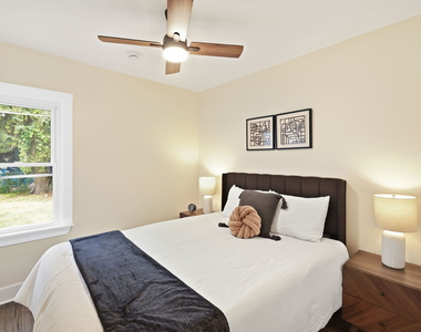 4438 N Narragansett Avenue - Photo Thumbnail 16