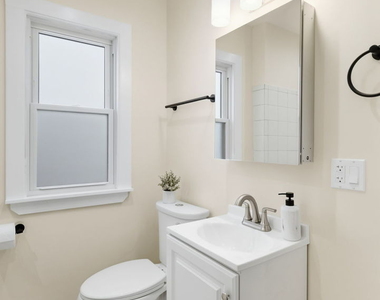 4438 N Narragansett Avenue - Photo Thumbnail 20