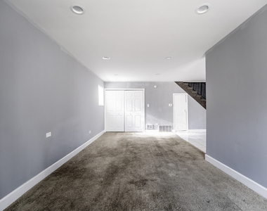 2530 N Neva Avenue - Photo Thumbnail 4