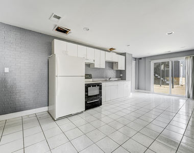 2530 N Neva Avenue - Photo Thumbnail 2