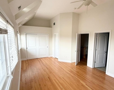 2005 Alta Vista Court - Photo Thumbnail 11