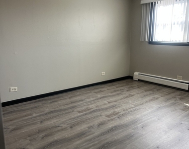 7041 99th Street - Photo Thumbnail 8