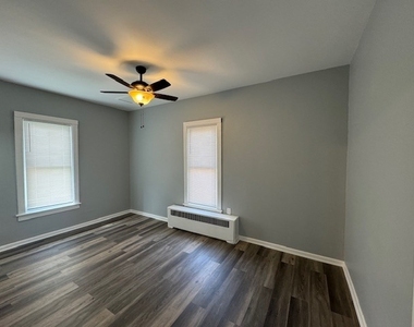 450 Flagg Street - Photo Thumbnail 4