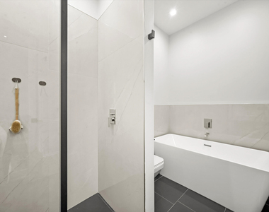 4240 W Belmont Avenue - Photo Thumbnail 15