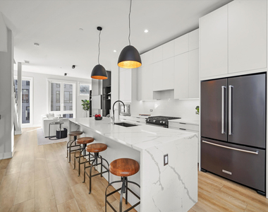4240 W Belmont Avenue - Photo Thumbnail 2