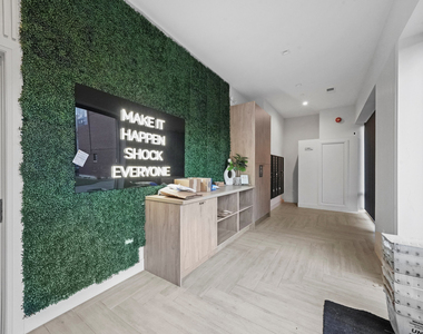 4240 W Belmont Avenue - Photo Thumbnail 29