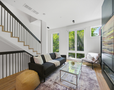 4230 W Belmont Avenue - Photo Thumbnail 4