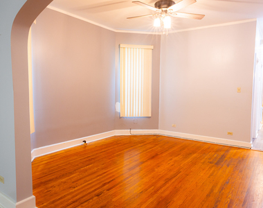 7250 S King Drive - Photo Thumbnail 3