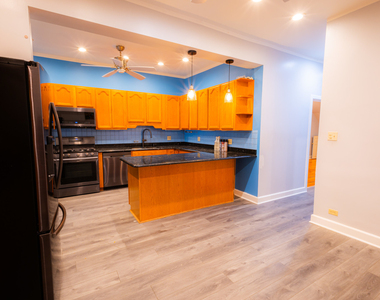 7250 S King Drive - Photo Thumbnail 8