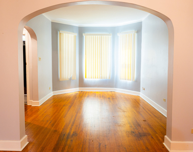 7250 S King Drive - Photo Thumbnail 1