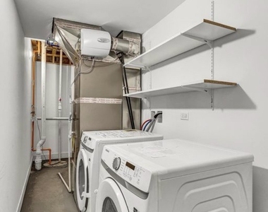 2536 N 72nd Court - Photo Thumbnail 23