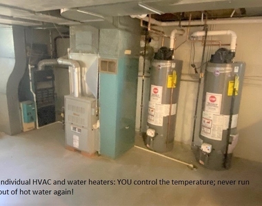 736 E Division Street - Photo Thumbnail 11