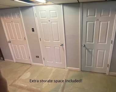 736 E Division Street - Photo Thumbnail 10