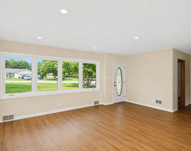 7n435 Linden Avenue - Photo Thumbnail 4