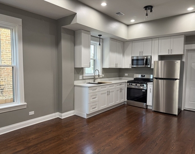 3312 W Le Moyne Street - Photo Thumbnail 1