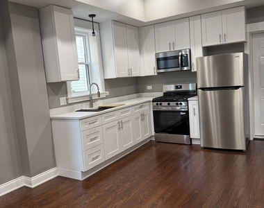 3312 W Le Moyne Street - Photo Thumbnail 2