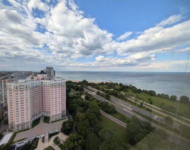 5455 N Sheridan Road - Photo Thumbnail 13