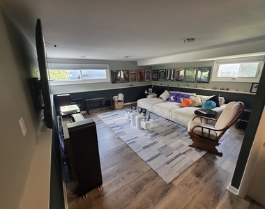 331 E Lake Avenue - Photo Thumbnail 5
