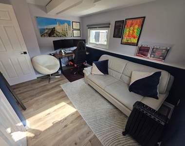 331 E Lake Avenue - Photo Thumbnail 20