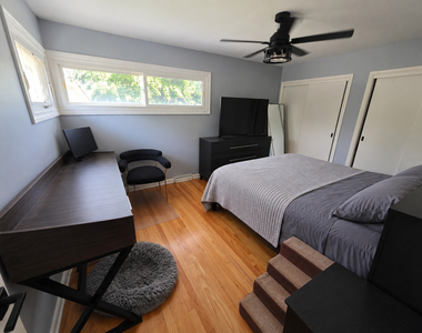 331 E Lake Avenue - Photo Thumbnail 12