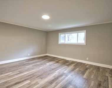 153 W Briarcliff Road - Photo Thumbnail 3