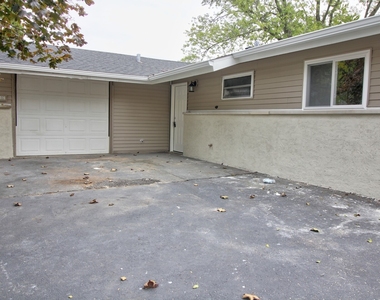 153 W Briarcliff Road - Photo Thumbnail 2