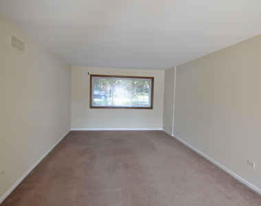 372 Eastern Avenue - Photo Thumbnail 6