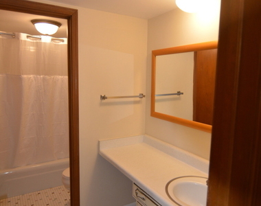 372 Eastern Avenue - Photo Thumbnail 11